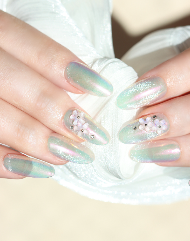 Crystal Bloom - クリアフラワー透明感ビジューオーバルネイルチップ