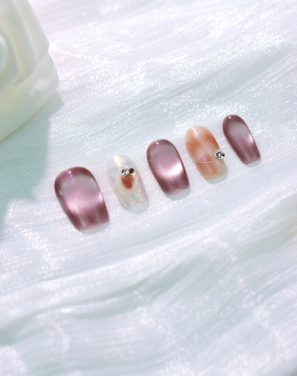 Rosy Jelly - ローズベージュ透け感ニュアンスワンポイントビジュー ミディアムスクエアオフネイルチップ