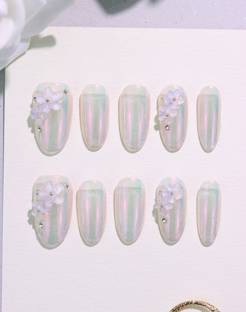 【20%OFF】Crystal Bloom - クリアフラワー透明感ビジューオーバルネイルチップ
