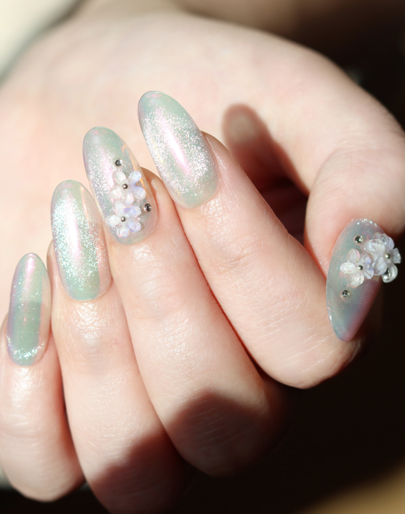 【20%OFF】Crystal Bloom - クリアフラワー透明感ビジューオーバルネイルチップ