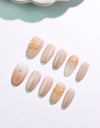 Butterfly Nude - ヌーディーベージュ 繊細ラメ バタフライデザイン 上品オーバルネイルチップ