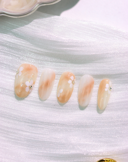 Petal Drift - ヌーディーベージュ フラワーペタル ニュアンス 上品オーバル ネイルチップ